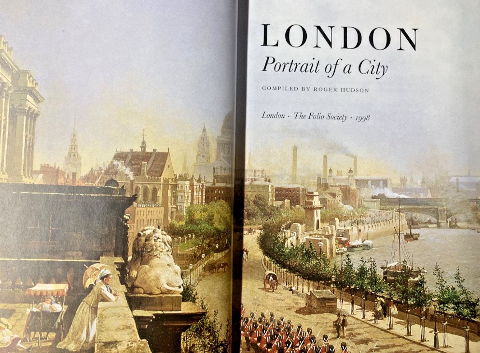 LONDON - Portrait of a City view 1